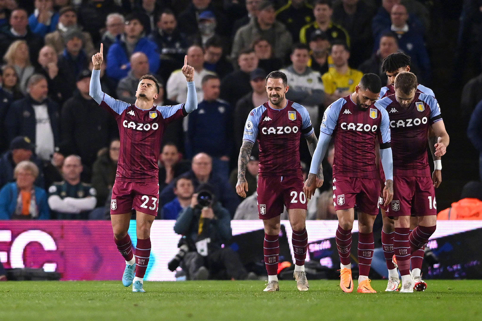 从球队表现 从球队表现